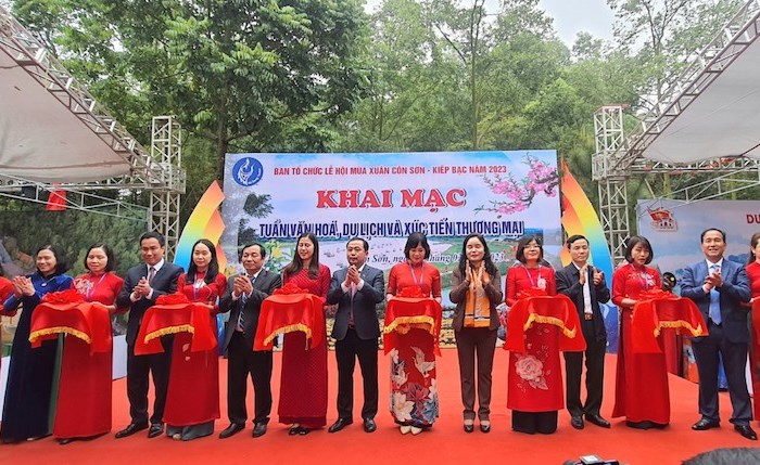 Khai hội mùa Xuân Côn Sơn - Kiếp Bạc năm 2023 - Anh 4