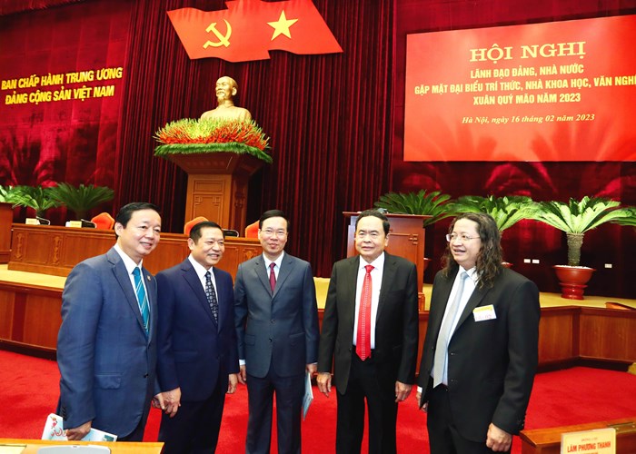Tạo điều kiện tốt nhất để các nhà khoa học, trí thức, văn nghệ sĩ tiếp tục tận tâm, tận hiến vì quốc gia, dân tộc - Anh 4
