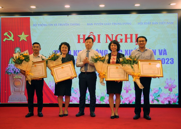 Lần đầu tiên ngành Xuất bản cán mốc mục tiêu 6 bản sách/người/năm - Anh 5