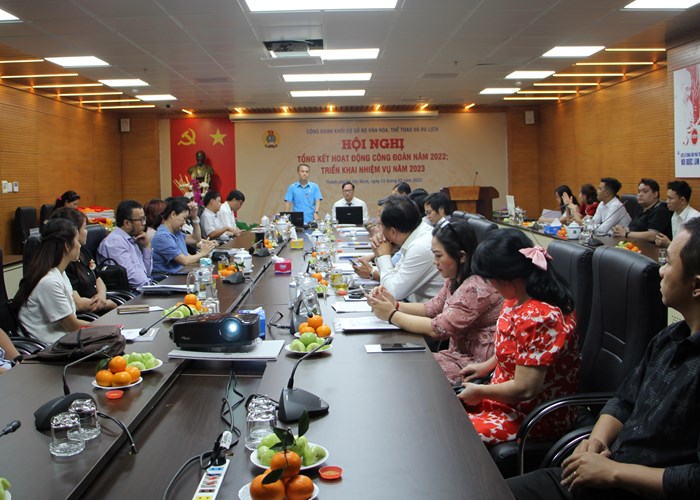 Công đoàn khối cơ sở Bộ VHTTDL khen thưởng các tập thể, cá nhân xuất sắc năm 2022 - Anh 1
