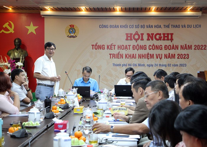 Công đoàn khối cơ sở Bộ VHTTDL khen thưởng các tập thể, cá nhân xuất sắc năm 2022 - Anh 2