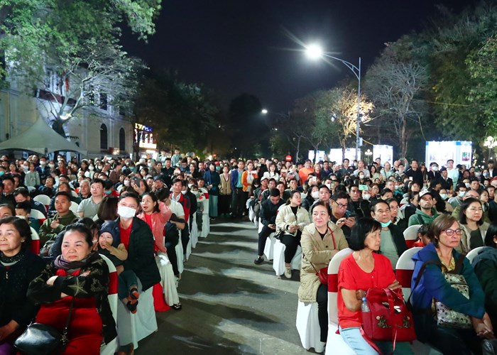 Hà Nội: Ấn tượng chương trình kỷ niệm 80 năm Đề cương về văn hoá Việt Nam - Anh 8