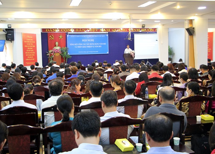 Học tập chuyên đề phát huy giá trị văn hóa, con người Việt Nam trong xây dựng không gian văn hóa Hồ Chí Minh - Anh 1