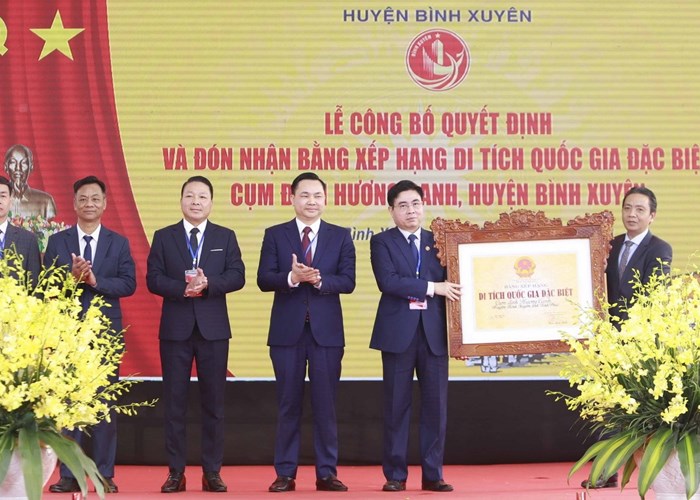 Đình Hương Canh đón nhận Bằng xếp hạng Di tích quốc gia đặc biệt - Anh 1