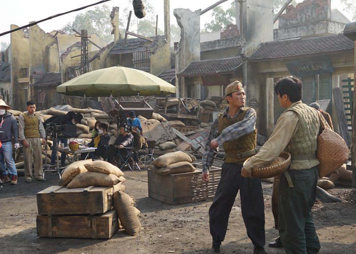 Phim truong co mot khong hai tai hien chien luy Ha Noi 60 ngay dem khoi lua - Anh 8