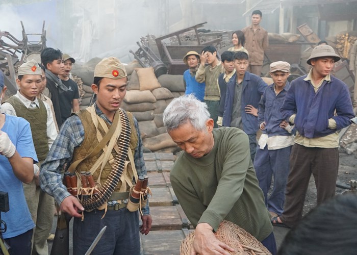 Phim truong co mot khong hai tai hien chien luy Ha Noi 60 ngay dem khoi lua - Anh 2
