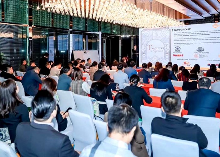 Việt Nam sẵn sàng đón khách Trung Quốc trở lại từ ngày 15.3 - Anh 2