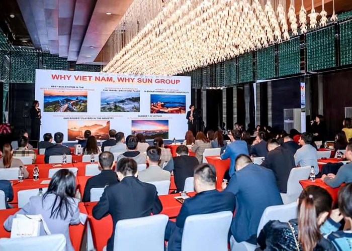 Việt Nam sẵn sàng đón khách Trung Quốc trở lại từ ngày 15.3 - Anh 1