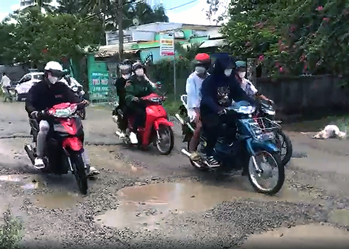 Gập ghềnh đường du lịch An Giang - Anh 2