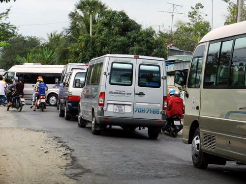 Gập ghềnh đường du lịch An Giang - Anh 9