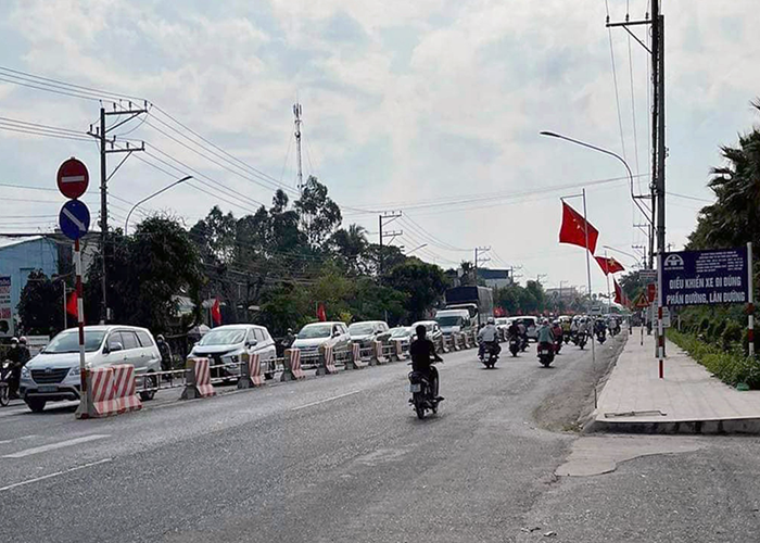 Gập ghềnh đường du lịch An Giang - Anh 7