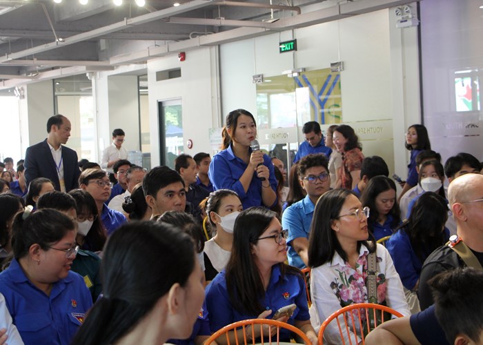 Giao lưu về cuốn sách “Người thầy”cuả Thượng tướng Nguyễn Chí Vịnh - Anh 2