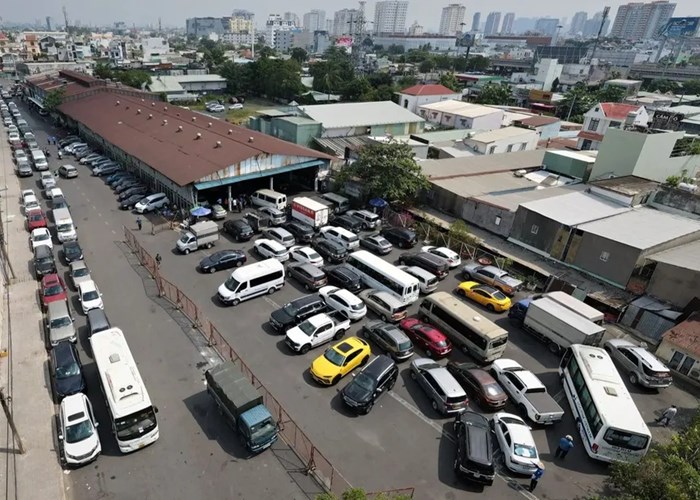 Phó Thủ tướng chỉ đạo tháo gỡ khó khăn trong hoạt động đăng kiểm - Anh 1