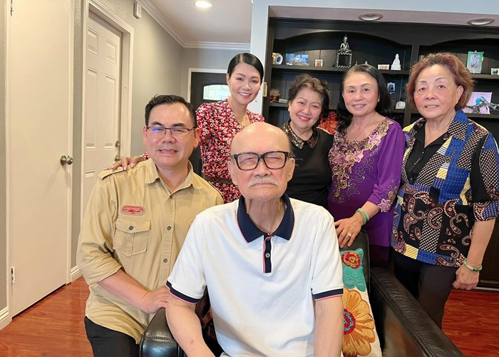 Thêm một cây đại thụ của sân khấu Cải lương ra đi - Anh 2