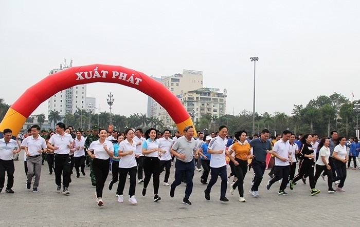 Thanh Hoá: Hơn 4.000 người tham dự Ngày chạy Olympic vì sức khỏe toàn dân - Anh 2