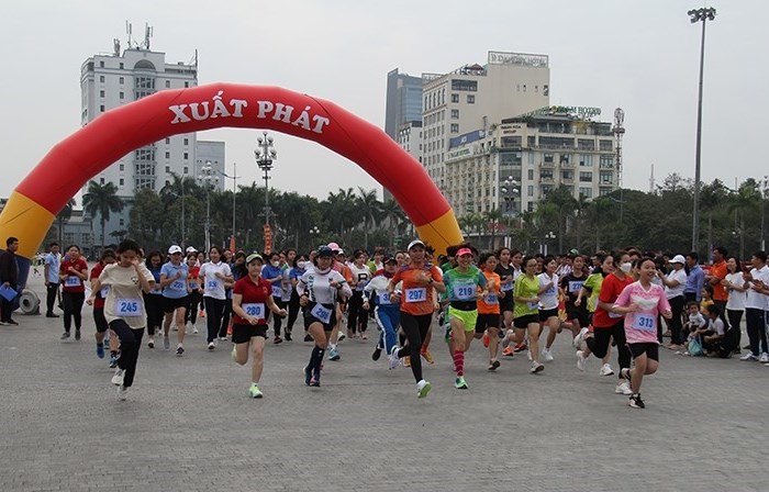 Thanh Hoá: Hơn 4.000 người tham dự Ngày chạy Olympic vì sức khỏe toàn dân - Anh 3