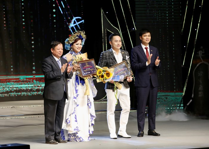 Phạm Công Thành đoạt giải Nhất cuộc thi Tiếng hát Người làm báo mở rộng năm 2023 - Anh 4