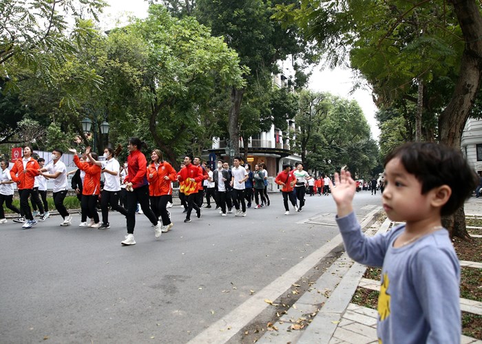 Phát động Ngày chạy Olympic vì sức khoẻ toàn dân - Anh 5