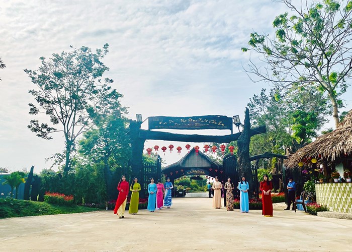 Cùng khám phá những điểm đến mới hấp dẫn của du lịch An Giang - Anh 3