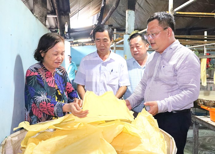 Vĩnh Long: Nghề làm tàu hũ ky được công nhận là Di sản văn hóa phi vật thể quốc gia - Anh 2
