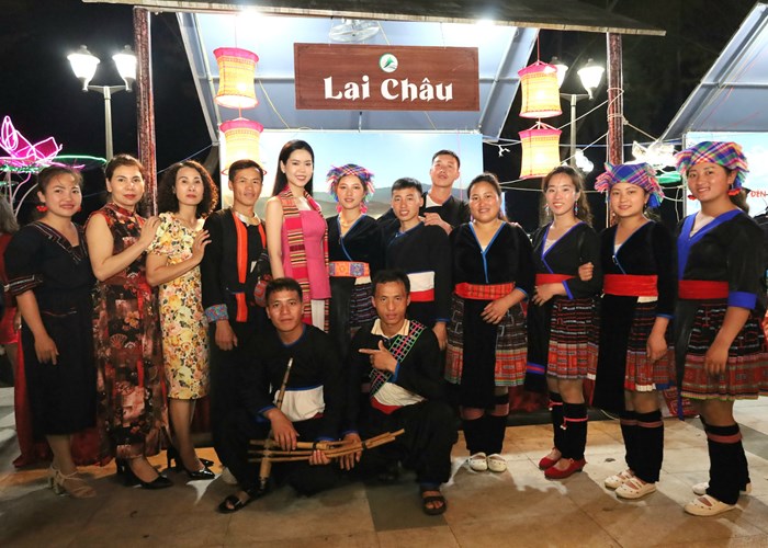 Rực rỡ sắc màu Tây Bắc tại Cần Thơ - Anh 4