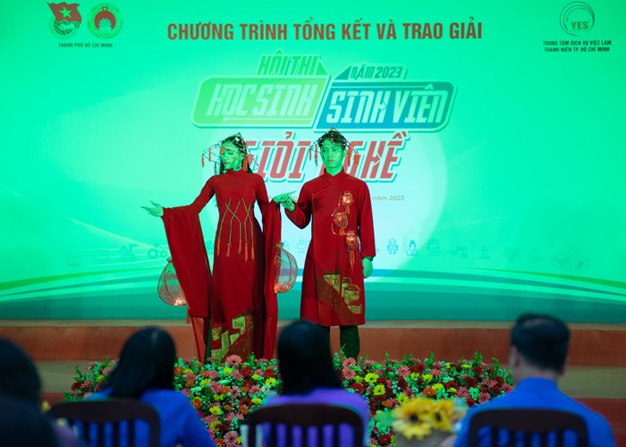 Vinh danh 129 học sinh, sinh viên giỏi nghề năm 2023 - Anh 4