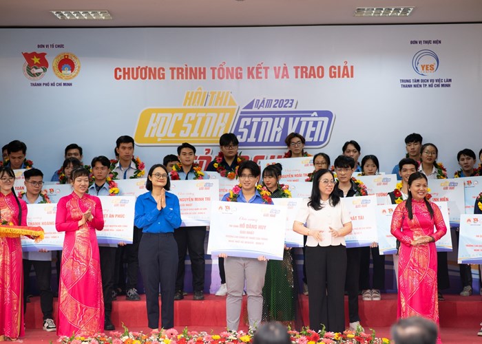 Vinh danh 129 học sinh, sinh viên giỏi nghề năm 2023 - Anh 1
