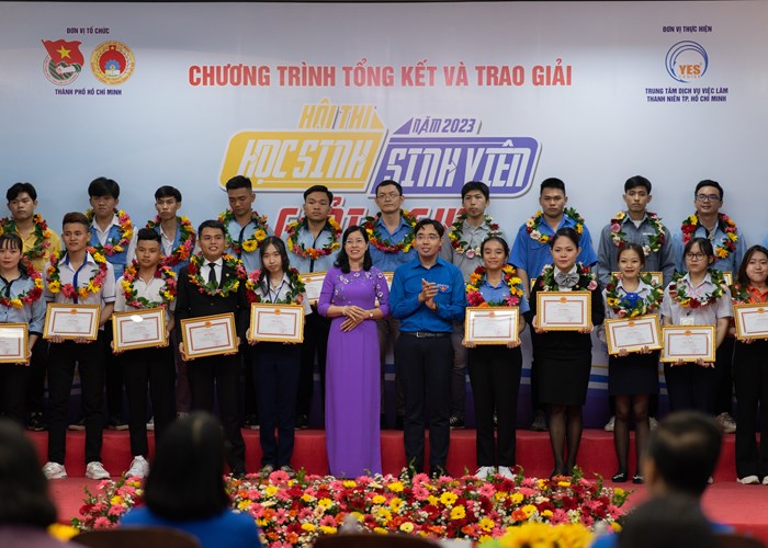 Vinh danh 129 học sinh, sinh viên giỏi nghề năm 2023 - Anh 2