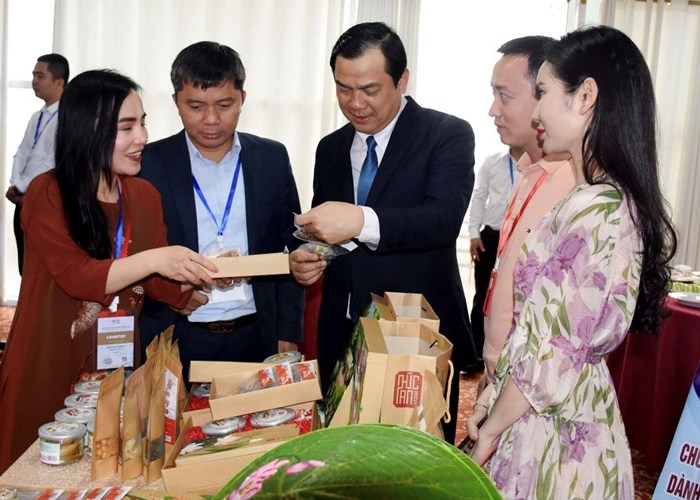 Một hành trình - Bốn địa phương - Nhiều trải nghiệm - Anh 4