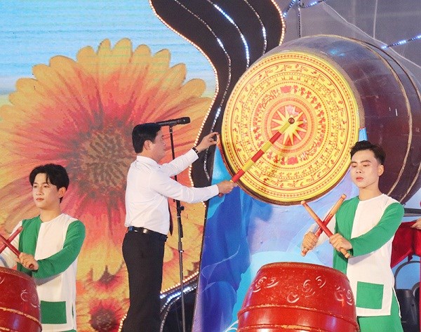 Khai hội “Cửa Lò - Sắc màu của biển” - Anh 1