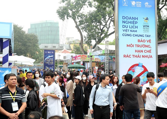 Trên 60.000 lượt người đến tham quan và mua sản phẩm du lịch tại VITM 2023 - Anh 1