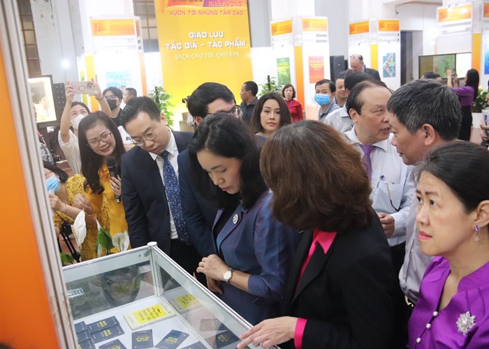Ngày Sách và Văn hóa đọc Việt Nam năm 2023: Sách cho tôi, cho bạn - Anh 4