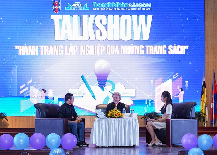 Hành trang lập nghiệp qua những trang sách - Anh 1
