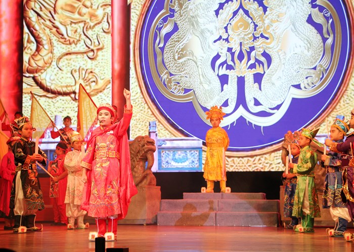 Hội thi Nhạc - Kịch tiếng Anh về lịch sử Việt Nam - Anh 2