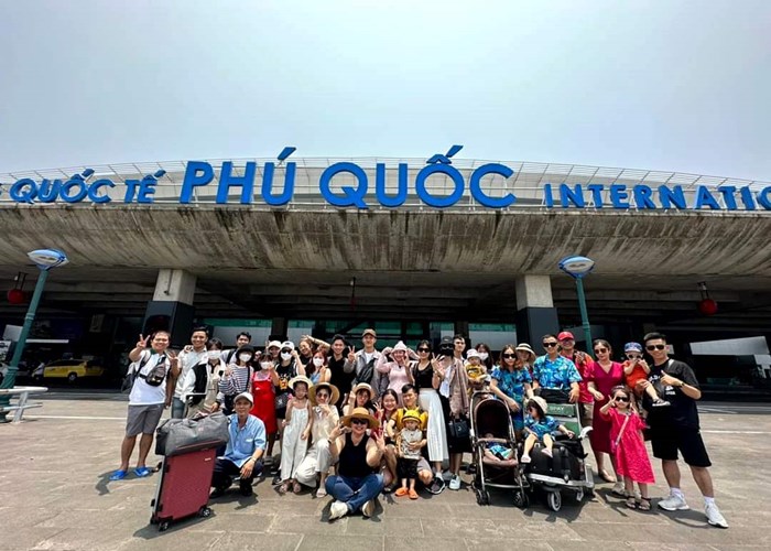 Thanh tra Bộ VHTTDL lưu ý khách tìm hiểu kỹ các gói tour du lịch giá rẻ - Anh 1