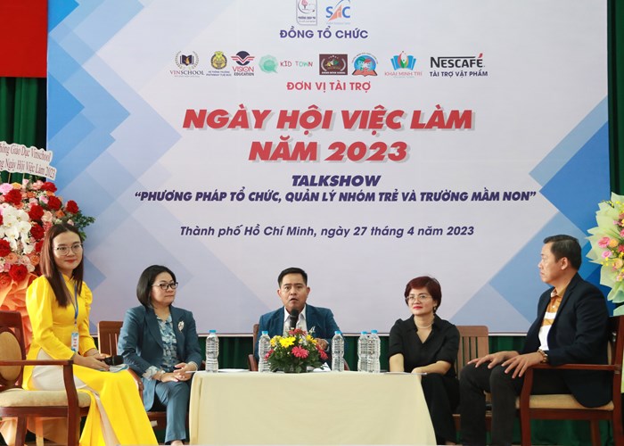 Ngày hội việc làm của sinh viên ngành giáo dục mầm non - Anh 2