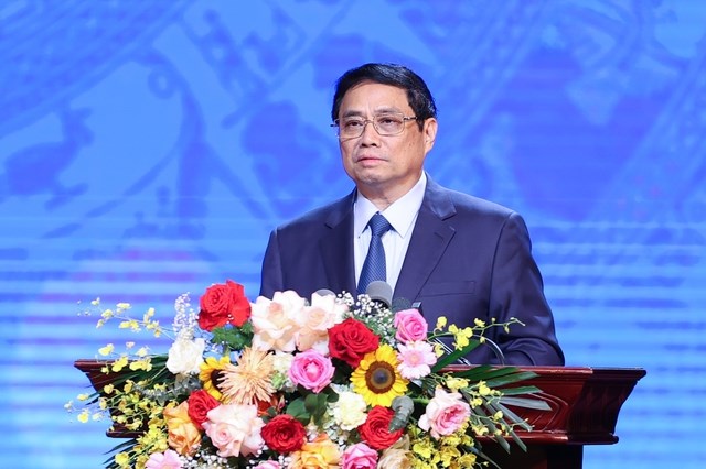 Thủ tướng: Hành động với trách nhiệm cao nhất để chăm lo đời sống vật chất, tinh thần cho công nhân - Anh 2