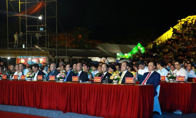 Kỷ niệm 1055 năm Nhà nước Đại Cồ Việt và khai mạc Lễ hội Hoa Lư năm 2023 - Anh 2
