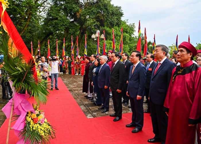 Chủ tịch nước Võ Văn Thưởng và lãnh đạo Đảng, Nhà nước thành kính dâng hương Giỗ Tổ Hùng Vương 2023 - Anh 5