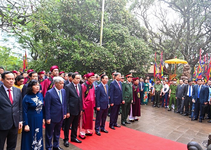 Chủ tịch nước Võ Văn Thưởng và lãnh đạo Đảng, Nhà nước thành kính dâng hương Giỗ Tổ Hùng Vương 2023 - Anh 1