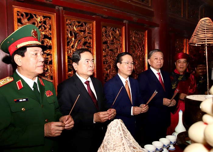 Chủ tịch nước Võ Văn Thưởng và lãnh đạo Đảng, Nhà nước thành kính dâng hương Giỗ Tổ Hùng Vương 2023 - Anh 8
