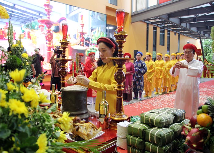Trường ĐH Văn Lang tổ chức Lễ Giỗ Tổ Hùng Vương - Anh 2