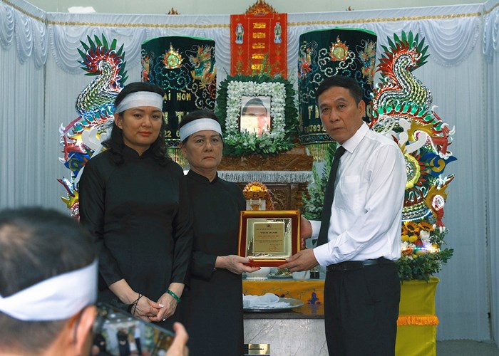 Hội Nghệ sĩ Sân khấu Việt Nam vinh danh NSƯT Hồng Đức - Anh 1
