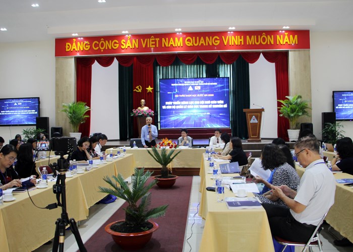 Chuyển đổi số giáo dục: Nhiều thách thức cho đội ngũ giáo viên và cán bộ quản lý - Anh 1