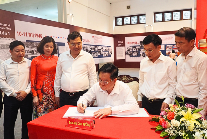 “Nam Định in dấu chân Người” - Anh 2