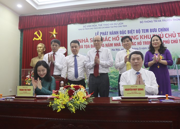 Phát hành đặc biệt bộ tem bưu chính “Nhà sàn Bác Hồ trong khu Phủ Chủ tịch” - Anh 1