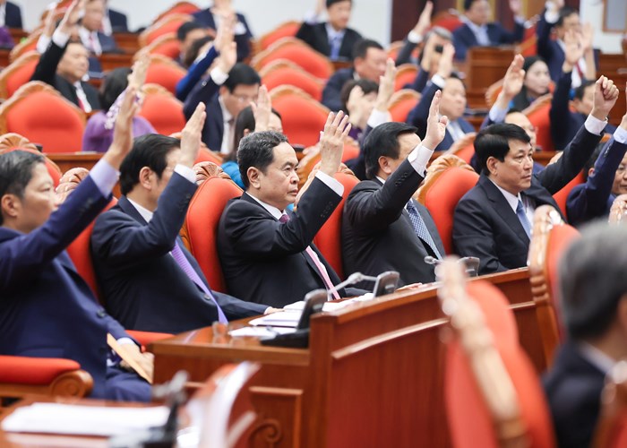 Trung ương bỏ phiếu tín nhiệm các Uỷ viên Bộ Chính trị, Ban Bí thư - Anh 1