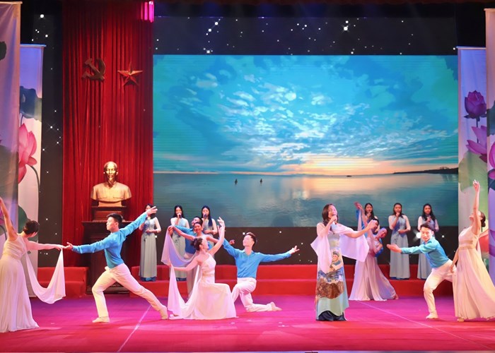 Sẵn sàng cho Lễ trao Giải thưởng Hồ Chí Minh, Giải thưởng Nhà nước về VHNT - Anh 3