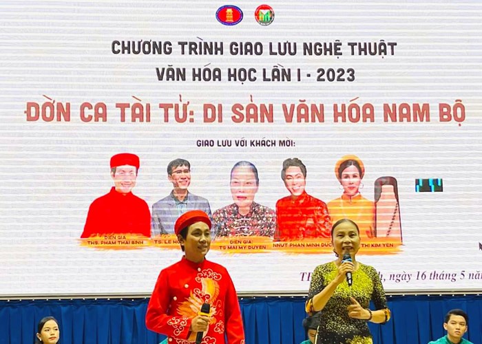 Giao lưu, tìm hiểu về Đờn ca tài tử trong học sinh, sinh viên - Anh 1