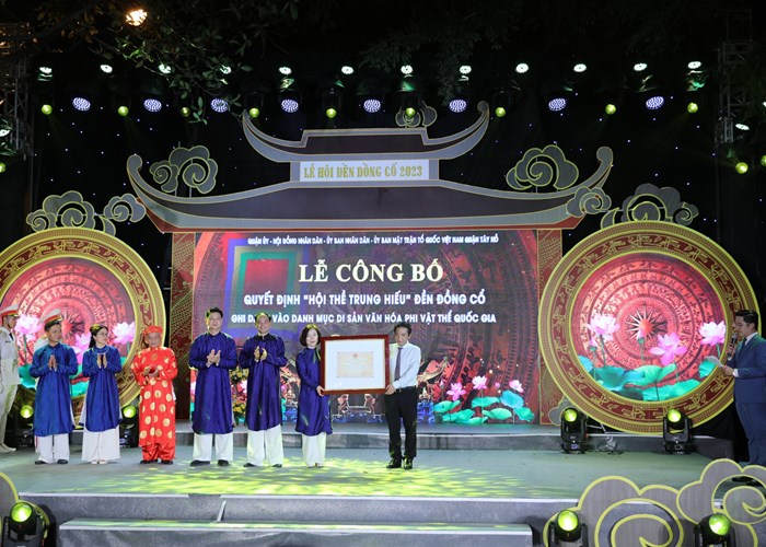 Hội thề Trung hiếu đền Đồng Cổ đón nhận Quyết định ghi danh là di sản văn hoá phi vật thể quốc gia - Anh 2